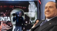 Silvio Berlusconi tesse l’elogio della mazzetta in televisione. “La tangente è un fenomeno che esiste ed è inutile negare questa condizione di necessità se si ha da trattare con qualche regime o Paese del terzo mondo”, ha detto l’ex premier ospite di Agorà su Raitre, a proposito dell’inchiesta che coinvolge Finmeccanica. E ha aggiunto: “Negarlo è moralismo da sepolcri imbiancati”. “Ho fotografato la realtà globale esistente nel mondo”, ha detto, “quando Eni, Enel e Finmeccanica trattano con altri Paesi per vendere i loro prodotti devono adeguarsi alle condizioni di quel Paese”, perché “in Paesi che non sono complete democrazie ci sono altre condizioni che bisogna accettare se si […]