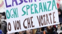 OPERAI Votate contro tutti, Non andate a votare  Non collaborate a scegliere chi, per altri quattro anni, farà la bella vita sulle vostre spalle.  Non collaborate, col voto, a scegliere quale borghese dovrà gestire politicamente il vostro sfruttamento.  Operai non votate, annullate la scheda, restituite per protesta i certificati elettorali. Oggi l’unico voto utile agli operai è non votare, il voto utile per i borghesi è “votate chi volete ma votate”.Per conquistarsi la poltrona in parlamento su di noi non devono contare  Chi ha difeso gli operai in parlamento? Nessuno. Chi ha proposto o proporrà una legge per vietare i licenziamenti collettivi e farli diventare reato? […]