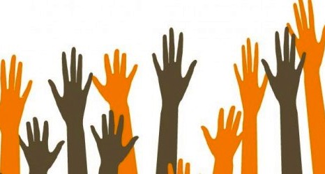 Vi anticipo subito che il contenuto di questo intervento è, come potrebbero facilmente obiettare i detrattori intellettualmente più disonesti e in malafede, “demagogico e qualunquista”. Ma tant’è, me ne faccio orgogliosamente un motivo di vanto personale. In questa campagna elettorale si è sentito proporre di tutto e il contrario di tutto, abbiamo assistito ad una “kermesse” assai variopinta e molteplice di “ricette anti-crisi”. C’è chi insiste sui tagli ai costi della politica. Ebbene, riduciamoli drasticamente, ma se fosse per me, consegnerei tutto il potere politico direttamente nelle mani dei cittadini mediante l’istituzione di appositi organismi di autogoverno popolare, attraverso […]