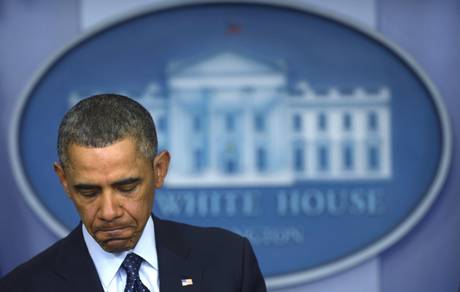 – I tagli automatici alla spesa Usa entrano ufficialmente in vigore. Il presidente americano Barack Obama ha firmato il decreto che fa scattare gli 85 miliardi di dollari di tagli alla spesa solo fino a settembre. Con la firma entrano in vigore i tagli che erano stati previsti dall’accordo per l’aumento del tetto del debito del 2011. I tagli automatici saranno 85 miliardi di dollari fino a settembre e 1.200 miliardi di dollari in dieci anni. I tagli si faranno sentire sulla ripresa  e sul mercato del lavoro. Avranno un effetto domino e costeranno 750.000 posti di lavoro. Negli […]