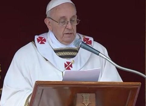 “Quanto mi piace questo Papa”: con queste parole il comico genovese ha introdotto la puntata di Ballarò. Un Papa carico di umanità che sprizza amore da ogni poro   VIDEO DI CROZZA