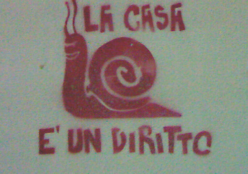 Sabato 16 alle ore 15 a Milano (Porta Ticinese) si svolgerà una manifestazione per il decennale della morte di Dax. All’interno del corteo è previsto che sfilino i vari Comitati per il diritto alla Casa di Milano e di altre città. A Sesto ci siamo dati appuntamento alle ore 14,20 alla Metropolitana Marelli per raggiungere tutti insieme il concentramento di Porta Ticinese. Non sono molte le manifestazioni per il diritto alla casa. E’ importante esserci. UNIONE INQUILINI Nord Milano diritto alla casa-volantino 16 marzo bis