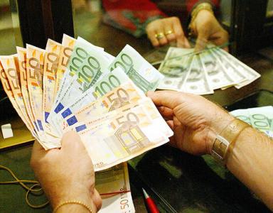 Caro Operai Contro, 18 mila e 844 euro, è quanto ha dichiarato in media al fisco ogni padrone nel 2011. Una cifra addirittura inferiore alla media dei lavoratori dipendenti che è stata di 20 mila euro. L’80% del gettito Irpef lo pagano col sostituto d’imposta, lavoratori dipendenti e pensionati, rispettivamente con il 54,5% e il 25,5%. Lo rende noto il ministero dell’economia. Proprio in questi giorni è arrivata anche la notizia ufficiale, che i detentori della ricchezza in Italia hanno aumentato il loro bottino del 5%, mentre i poveri assoluti sono arrivati a 4 milioni. Il governo che tentano […]