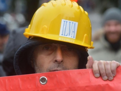 Redazione di Operai Contro, TI CHIEDO DI RIPUBBLICARE QUANTO HO SCRITTO A PROPOSITO DEI CONTRATTI DI SOLIDARIETA’ ALL’ILVA. I PENNIVENDOLI DEI GIORNALI E DELLA TV LA PRESENTANO COME UNA VITTORIA, MA E’ FALSO. i sindacalisti mazzettari della FIM-UILM-FIOM cantano vittoria: all’Ilva si passa dalla cassa integrazione a rotazione ai contratti di solidarietà. I sindacalisti hanno ottenuto un grande successo: l’ ILVA risparmierà e noi operai ci rimetteremo sempre una parte del salario. La procedura riguarderà 3900-4000 lavoratori fino alla prima metà del 2014 e un massimo di 6mila lavoratori nella seconda metà del 2014, quando (secondo l’azienda) resterà a […]