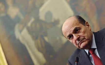 Redazioni di Operai Contro, Bersani al posto dei funghi cerca i numeri. Berlusconi è l’unico che è disposto a darglieli. Noi del M5S siamo il primo partito in Italia Napolitano deve dare a noi l’incarico di formare il governo Un vostro lettore che ha votato Grillo