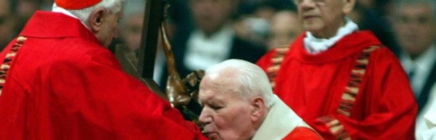 Ovvero i 50 cardinali elettori creati da Giovanni Paolo II nei suoi ventisette anni di pontificato contro i 67 porporati al di sotto degli ottanta anni creati daBenedetto XVI nei suoi otto anni di regno. Il nuovo Papa sarà un cardinale di Wojtyla o uno di Ratzinger? In ogni caso sarà la prima volta perché nel conclave del 2005 fu eletto un porporato –Joseph Ratzinger – elevato cardinale da Paolo VI. Non è detto, però, che il fatto che un principe della Chiesa abbia ricevuto la berretta rossa dal Pontefice polacco o dal suo successore tedesco non consenta a molti porporati creati da Wojtyla di essere più affini […]