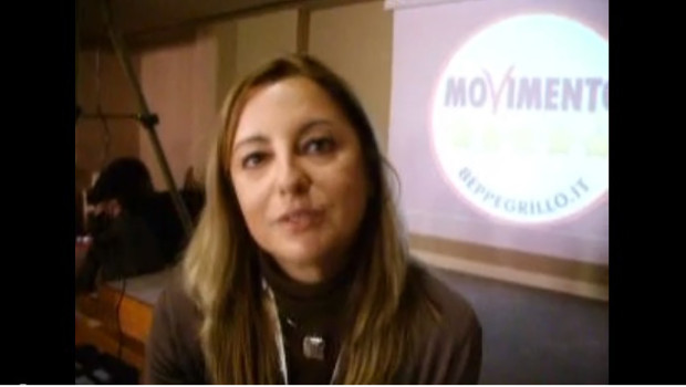 Redazione di Operai Contro, Roberta Lombardi  ne raccnta una al giorno. Dopo l’ammirazione del primo fascismo, ne ha raccontata un’altra: Repubblica di oggi riporta in un articolo dal titolo significativo (La grillina del “fascismo buono”: “L’articolo 18 è un’aberrazione”) di una sua risposta sul forum del MoVimento 5 Stelle a una domanda sulla riforma Fornero. Come Operaio del gruppo Fiat (cnh) vorrei fare una breve riflessione; dopo 20 di Lotte (vinte e perse) nella mia fabbrica, contro lo sfruttamento intensivo Fiat, mi son trovato ad affrontare il mio stesso licenziamento per sedicenti “motivi discliplinari”  3 diatribe verbali in ufficio […]