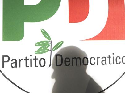 Redazione di Operai Contro, Pierluigi Bersani porta in una piazza della periferia romana il Pd sabato 13, per una manifestazione ‘contro la poverta” e ‘per il governo di cambiamento’ “L’Italia sta vivendo la peggiore crisi economica e sociale che abbia mai conosciuto negli ultimi decenni – si legge in una nota del Pd che presenta la manifestazione, che sarà chiusa dal segretario Bersani – molti italiani vivono ormai da mesi in situazioni di estremo disagio e di difficolta, le famiglie e le imprese sono in piena emergenza. Gli ultimi, disperati fatti di Civitanova Marche fotografano tragicamente una realtà purtroppo […]
