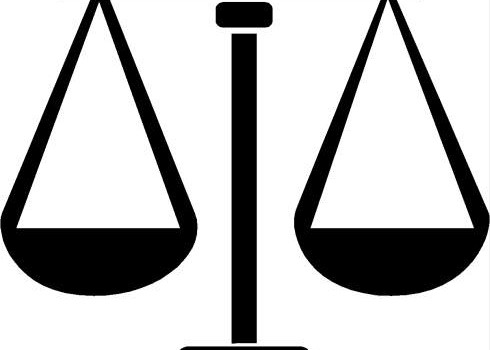 Redazione operai contro, Non è la prima volta che accadono casi del genere con il giudice che ordina il reintegro del lavoratore sul posto di lavoro ma il padrone se ne frega della sentenza. I padroni non rispettano mai le leggi nemmeno le ordinanze esecutive dei giudici, sottomettono gli operai tutti i giorni in fabbrica e se gli operai si ribellano vengono licenziati senza nessun impedimento. I padroni hanno dalla loro parte il Governo di Renzi che gli ha regalato il Jobs Act. I padroni hanno dalla loro parte i politici che sprecano sempre fiumi di parole per il […]