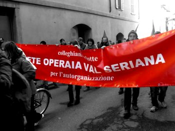 Caro Operai Contro Ho scoperto che esistono anche le “quirinarie”. Che bella la democrazia, una farsa quotidiana se non avessimo a che fare con la cassa integrazione che sta finendo e siamo senza prospettive. Fornero insiste: con il governo in scadenza niente decreti per la cassa integrazione”, in compenso la Gabanelli ha vinto le “quirinarie”, e “Grillo si tiene anche la carta Rotodà”. Operai, dobbiamo contare sulle nostre forze, resistiamo ai licenziamenti, occupiamo le fabbriche. Operai della Valseriana. in cassa integrazione.  