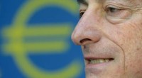 Riceviamo e pubblichiamo È una frase che Mario Draghi ha pronunciato durante la conferenza del 4 aprile alla BCE; salvo errori, nessun «grande» media l’ ha colta (una sola eccezione in Italia: la tv Class CNBC, che si sta rivelando una delle migliori fonti informative su questi temi). A porgli la domanda è il giornalista del sito Zero Hedge: «Se, poniamo, la situazione in Grecia o Spagna peggiora ancora, e quei Paesi sono obbligati ad uscire dall’eurozona, esiste un piano per far sì che i mercati non collassino? Esiste una qualche rete di protezione strutturale, specialmente nell’area dei derivati? […]