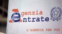 Caro Operai Contro Undici miliardi alle imprese entro 4 mesi, per rimborsi dell’Iva. E’ l’impegno che per conto del governo Monti, ha preso Befera direttore della Agenzia delle Entrate. L’ennesima prova che il governo dei padroni, pur essendo dimissionario qual’è Monti, legifera sempre e comunque a favore dei padroni. Altrimenti non si spiegherebbe perché tanta “comprensione” per i padroni, e nessuna per gli operai rimasti senza salario e i giovani senza lavoro. E nemmeno si capirebbe perchè ai padroni restituire i soldi dell’Iva, mentre ai comuni mortali – come denunciava una lettera a questo giornale – non viene restituito […]