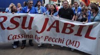     Jabil le operaie del presidio difendono il loro delegato.pdf Facebook Comments