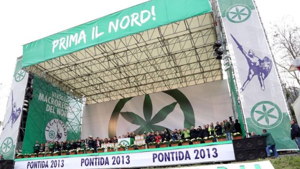 Caro Direttore Bossi invita alla calma, doveva rappresentare la corrente anti Maroni, ma poi si è cagato addosso. Dal palco di Pontida chiede espressamente “niente insulti, niente fischi, non fate felice la canaglia romana”. Sarà per via del coccolone che l’ha colpito, ma Bossi non si ricorda più che “la canaglia romana”, è ancora in vita anche grazie alla Lega, per tutto il tempo che è stata al governo con Berlusconi. I quattro gatti venuti a Pontida, sono la riprova più che tangibile che la Lega ha fatto il suo tempo, anche se è sempre pericolosa per la sua […]