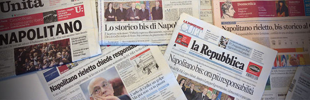 Il giorno dopo, i giornali celebrano senza freni la rielezione di Giorgio Napolitano. “Lo storico bis di Napolitano”, titola in prima La Stampa. “Napolitano rieletto, bis storico al Quirinale”, gli fa eco Il Sole 24 ore. L’Unità lascia stare la storia, ma gioisce con un icastico: “Napolitano” a tutta pagina. Spiegando: “Rieletto (con 738 voti) per salvare il Parlamento dallo stallo”. Il Corriere della sera cerca di articolare: “Napolitano rieletto chiede responsabilità”, come Repubblica: “Napolitano bis: ora più responsabilità”. È la “responsabilità” chiesta ai partiti (anzi pretesa) dall’appena rieletto presidente e che si traduce così: accettate le larghe intese. Re Giorgio avrebbe consegnato un dossier, rivela il Corriere, in cui […]