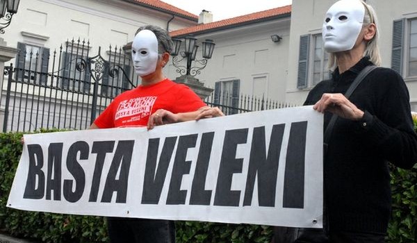 DA:   http://assembleanoelcon.blogspot.it/ Cari tutt*, chiediamo a chi ne ha la possibilità di venire al presidio di oggi (Buon Gesù – Pzza Volontari della Libertà) alle 20.00 per aiutare a pubblicizzare la manifestazione di sabato. Alle 21.00 ci sarà l’assemblea per decidere e organizzare al meglio la manifestazione di sabato. Ciao!   “ASSEMBLEA NO ELCON è un gruppo aperto a chi intende confrontarsi e agire in prima persona per scongiurare l’avviamento dell’impianto di trattamento di rifiuti chimici industriali e farmaceutici, per la tutela della propria salute, per la salvaguardia di un territorio già pesantemente devastato dalla presenza industriale. E’ antifascista […]