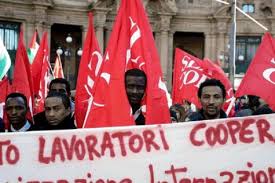 APPELLO ALLE REALTA’ DELL’AUTORGANIZZAZIONESOCIALE E SINDACALE, AI COMPAGNI E ALLE COMPAGNE :IL DIRITTO DI SCIOPERO NON SI TOCCA! Dopo le lotte che hanno interessato l’intero comparto nazionale della logistica culminate con gli scioperi generali del 22 marzo e del 15 maggio è arrivata la dura reazione padronale. In particolare, a seguito delle lotte che hanno investito la Granarolo e la Lega Cooperative, la Commissione di Garanzia sullo sciopero ha inserito tra i servizi pubblici essenziali la movimentazione e il trasporto di merci genericamente deperibili con conseguente applicazione delle procedure previste dai codici di autoregolamentazione e delle norme della legge […]