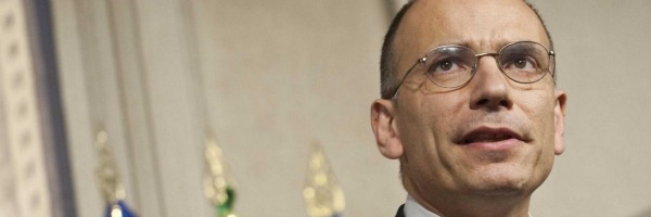 La casa dove vive Enrico Letta con moglie e figli al Testaccio, nel cosiddetto ex ‘Cremlino’ sul Tevere, perché vi alloggiavano molti vip di sinistra, vanta una rendita catastale e quindi una tassazione Imu abbastanza alta. Dopo la privatizzazione e un paio di passaggi di mano, l’appartamento di 10 vani catastali è stato acquistato nel 2004 al prezzo di mercato di 900mila euro dalla moglie di Letta. La giornalista Gianna Fregonara paga 1925,64 euro di Imu (2013). Altrettanti ne risparmierebbe per il 2012, in caso di rimborso. Totale: 3.851 euro che – a differenza di Brunetta – il marito-premier però vorrebbe lasciare nelle casse dello Stato. Se […]