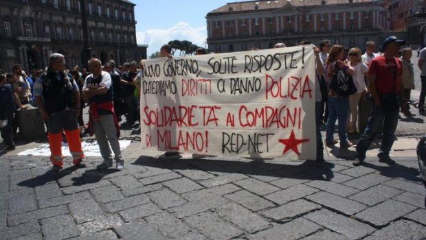 7 maggio–napoli–cariche–fascisti–testimonianze La giornata del 7 maggio, a Napoli, è sembrata più lunga del solito. Gli elementi per una storia avventurosa ci sono tutti:  un ministro che si blinda; un fascio-camorrista indagato e condannato più volte che provoca e aggredisce degli studenti in presidio; la polizia che -guarda caso- decide di caricare gli studenti; la polizia che carica ancora gli studenti che in giro per il centro storico volantinavano e comunicavano i gravi fatti della mattina; un giornalista di Napoli Urban Blog che viene malmenato e a cui viene impedito di filmare la scena da un vice questore che era […]