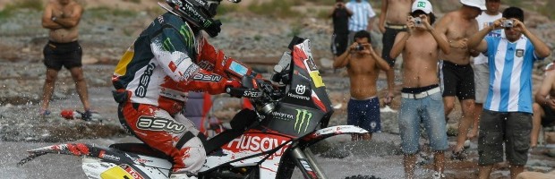 Redazione di Operai Contro, Varese sta diventando un cimitero di fabbriche. Domani, mercoledì 22 maggio, presso la sede del ministero dello Sviluppo economico a Roma, si terrà la solita riunione decisiva per il futuro della fabbrica, cui parteciperanno governo, Rsu, sindacati, e rappresentanti della nuova proprietà. Il rischio, più che concreto, è che dal primo giugno ben 200 operai dei 240 totali entreranno in cassa integrazione straordinaria. I sindacalisti della FIOM giocano a fare i nazionalisti Un operaio  