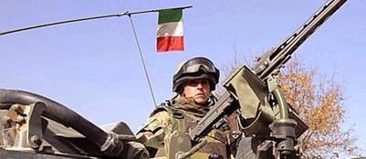 Redazione di Operai Contro, le truppe dell’esercito della repubblica dei padroni italiani proseguono nella loro guerra di occupazione dell’Afghanistan. Molte volte sono apparsi articoli di denuncia dell’aggressione al popolo Afghano. Denunce che dimostravano che l’occupazione dell’Afghanistan non ha niente di umanitario. Le truppe di diversi paesi occidentali sono anni che occupano l’Afghanistan e con i loro bombardamenti hanno fatto migliaia di vittime civili. L’occupazione ha dato vita ha un movimento Afghano di resistenza Quando si scatena una guerra si uccide e si viene ucciso. Ieri in un attacco contro i militari italiani in Afghanistan: uno e’ morto, tre sono […]