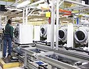 Si tratta di 25 dirigenti e 150 impiegati di staff Gli altri sono operai, così suddivisi: 480 a Fabriano, 230 a Comunanza, 540 a Caserta  Mentre il governo chiacchiera sulla ripresa i padroni licenziano