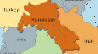 rassegna stampa Asia Times      130617 Il predominio di una famiglia macchia l’ascesa del Kurdistan Derek Monroe –   Erbil, capital del Kurdistan iracheno, opera di fatto come Stato indipendente, con un proprio potere legislativo, esecutivo e giudiziario; ha il totale controllo dei confine esterni e di quelli regionali, interni. –  È la prima volta nella storia che i curdi hanno un proprio Stato. –  Risulta di fatto fuori dallo Stato iracheno, non avendo un reale potere decisionale perché dispone di soli  90 seggi su un totale di 700 al parlamento centrale. –  Il Kurdistan, il più recente “petro-stato”, ha vissuto […]
