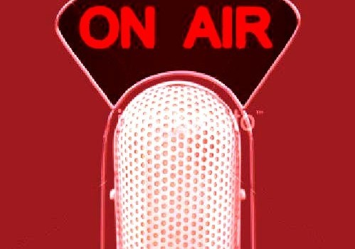 A proposito del “Sessantotto spiegato a” chi, evidentemente, non l’ha capito, malgrado l’abbia vissuto in prima persona, nei giorni scorsi qualcuno ha scomodato persino la memoria storica degli “espropri proletari di Lotta Continua”, che probabilmente rappresentano un argomento un po’ eccessivo e generico. Tuttavia, rimanendo in tema di rievocazioni del passato che, a quanto pare, non insegna molto nemmeno a chi l’ha vissuto direttamente (Gramsci diceva “la storia è maestra, ma non ha scolari”), mi è subito saltato alla mente il periodo delle cosiddette “radio libere”, quando a Lioni era molto attiva un’emittente radiofonica denominata RPL (acronimo di Radio […]