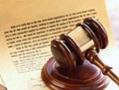 Redazione di operai Contro, in Italia i poveri sono costretti a rubare per non morire di fame Ti invio una notizia in merito SALICE SALENTINO (LECCE) – Ruba generi alimentari per necessità, il giudice «l’assolve». La sentenza, emessa l’altro ieri dal giudice monocratico Stefano Sernia della sezione distaccata di Campi Salentina del Tribunale di Lecce, riguarda una donna indigente di salice Salentino, da tempo separata dal marito, che vive da sola in un appartamento del centro storico. Nel dicembre pieno periodo pre-natalizio, la povera signora si recò nel supermercato «Penny market» di via Vescovo Faggiano dove s’impossessò di una confezione […]