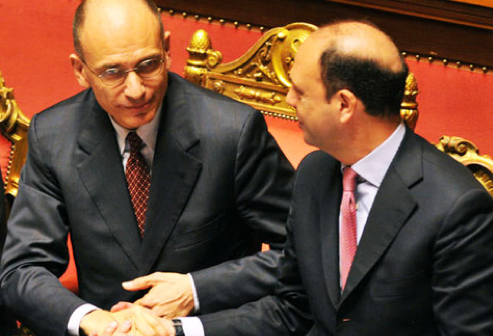 Caro Operai Contro gentiluomini del Pd e gentiluomini del Pdl, hanno concordato la sospensione del calendario  parlamentare per un giorno, per consentire alla banda Berlusconi di riunirsi e decidere come proseguire dopo l’annuncio che la Cassazione si pronuncerà il 30 luglio, sul terzo e definitivo grado di giudizio del processo Mediaset. Gentiluomini del Pd e gentiluomini del Pdl, hanno dato la precedenza ad un fatto privato giudiziario, che non dovrebbe centrare con l’attività parlamentare. I gentiluomini dei 2 partiti hanno voluto con questa decisione riconfermare il sodalizio con il processato di turno, oggi Berlusconi……ma domani chi lo sa? Quanti […]