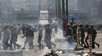 Redazione di Operai Contro, in Egitto è guerra civile. Oltre 90 morti e mille feriti negli scontri scoppiati in nottata fra manifestanti sostenitori del deposto presidente egiziano Mohamed Morsi e le forze di polizia al Cairo. Fa bene il giornale a dire che gli operai Egiziani non devono schierarsi con l’esercito. Gli ufficiali sono gli stessi che hanno sostenuto il dittatore Mubarak prima e Morsi dopo. Gli ufficiali dell’esercito coincidono molto spesso con i padroni egiziani I  nemici di Morsi e di Mubarak faranno bene a prendere le distanze dall’esercito. Gli operai egiziani hanno l’occasione di formare le loro […]