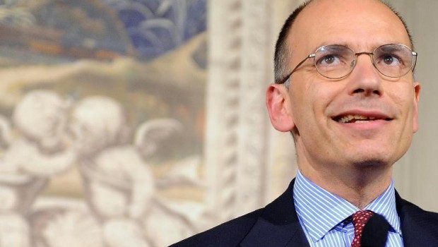 Caro Operai Contro gli operai ma non solo, che non possono concedersi una breve vacanza al mare sono in aumento.  Tanti altri sono costretti a ridurre al lumicino le vacanze, qualche giorno e basta. Gli albergatori, gli armatori, le agenzie e tutti “i padroni delle vacanze” in Italia, vogliono rifarsi dal calo dei flussi alzando i prezzi. Risultato: anche i vacanzieri esteri che venivano in Italia sono calati in un anno del 10%, in favore di altri paesi. Eppure giornali e televisione dicono che: “L’Europa promuove il mare italiano”. “Acque pulite in 9 spiagge su 10”. “Il mare italiano […]