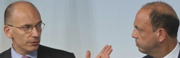 Redazione di Operai contro, Alfano, il maggiordomo di Berlusconi afferma: “Gli immigrati che vanno in carcere ledono il patto con lo Stato dove hanno deciso di andare a vivere. Almeno il vitto e l’alloggio dei detenuti immigrati facciamolo pagare agli stati di provenienza”. Durante il dibattito al meeting di CL Angelino Alfano si era rivolto ai colleghi del Partito democratico chiedendo di “non votare la decadenza del pregiudicato Berlusconi”. Alfano, il maggiordomo di Berlusconi,  vuole condannare gli immigrati detenuti alla morte per fame e sete Alfano difende il pregiudicato miliardario Berlusconi Alfano è un degno ministro del governo Letta Un […]