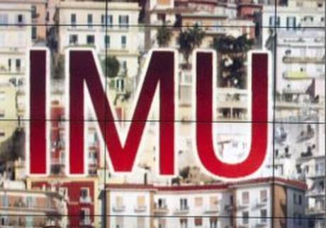 Redazione di Operai Contro, Il ministro Delrio ha una grande intelligenza. Una intelligenza da delirio. “Sull’Imu il governo è impegnato a trovare una soluzione, una nuova imposta, la service tax” Lo ha detto il ministro per gli Affari regionali Graziano Delrio al Meeting di CL. ”Occorre uno choc economico positivo, e tutti sanno che la strada maestra è quella di lasciare più soldi nelle mani delle famiglie, delle imprese, e dei lavoratori attraverso consistenti riduzioni fiscali. Per lasciare più soldi nelle mani delle famiglie Delrio mette una nuova tassa “Con la service tax ”cercheremo di fare una tassa molto equa, che magari tenda a […]