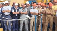 Redazione di Operai Contro, Alla Fincantieri di Marghera continua la lotta contro il padrone Fincantieri vuole nuovi turni di lavoro con una ripartizione su sei giorni lavorativi delle 40 ore settimanali, un aumento delle flessibilità,la riduzione delle pause e lo spostamento a fine turno della mensa, “con la finalità di ridurre i costi di produzione e aumentare la produttività individuale”. “È il 6×6 che comprende anche il sabato lavorativo e quindi non più pagato come straordinario  qui si rischia di replicare le vicende Fiat”. Oltre alle richieste sulla modificazione degli orari il gruppo cantieristico “si riserva” di poter mettere in cassa integrazione […]