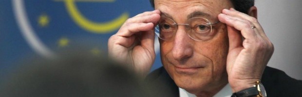 Redazione di Operai contro, una volta era solo Berlusconi che raccontava che tutto andava bene. Ora ha trovato dei sostenitori. “I rischi sistemici sono calati a livelli precedenti al 2011, ma la ripresa è solo in una fase iniziale. L’economia resta fragile. E la disoccupazione è ancora troppo alta”. Lo ha detto il presidente della Bce Mario Draghi che a una settimana dalle elezioni tedesche ha parlato dell’Eurozona a Berlino. “La situazione oggi sta migliorando. Il costo del denaro è ritornato, per i governi, a livelli più sostenibili. Il rifinanziamento delle banche in Paesi sotto stress è migliorato significativamente, ma ancora non riflette i costi del credito”, ha […]