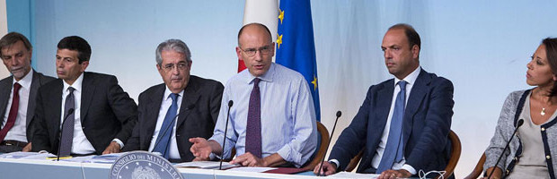 Redazione di Operai Contro, i deputati e i senatori si sbafano alla nostra faccia dai 17000 ai 2000 euro al mese. E i ministri? T’invio un articolo del Fatto Quotidiano Quanto guadagnano i ministri e sottosegretari del governo che non sono parlamentari e risiedono a Roma? Hanno diritto alla diaria oltre che all’indennità? A sentire il ministero dell’Economia i ministri non residenti a Roma percepiscono, oltre a un’indennità di 5.250 euro che gli spetta, anche una diaria di 3.500 euro al mese che invece, secondo le norme, non gli spetta affatto. Gli uffici pagano la diaria non dovuta ai ministri non parlamentari (che […]