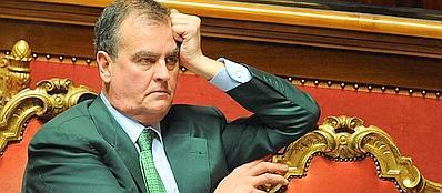 Egregio Direttore Sarà stato solo il fatto che per il ricorso di qualcuno la Consulta ha “scoperto” dopo 18 anni che il Porcellum è anticostituzionale? O forse ha voluto stoppare il M5S quale eventuale “guastatore”, del bipolarismo inciuciato e precostituito fra centrodestra e centrosinistra? Forse la Consulta come vecchia istituzione è più legata agli interessi dei vecchi partiti, mentre Grillo suona la gran cassa contro le banche e la grande impresa, dichiarando apertamente di voler difendere a spada tratta la piccola e la media. Si da il caso che, dalle oscillazioni dei sondaggi elettorali, il M5S si attesta ai […]