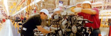 Redazione di Operai ControDI SOLO RIGORE SI MUORE/ Sempre più difficili le sfide del lavoro e dello sviluppo in assenza di un progetto del “sistema Italia” SCRIVONO MARIO LETTIERI, GIA’ SOTTOSEGRETARIO NEL GOVERNO PRODI, E L’ECONOMISTA PAOLO RAIMONDI. IL CALO DEL REDDITO PRO CAPITE  Una preoccupante riflessione sull’economia italiana: “La più difficile sfida di fronte a noi è quella di trasformare il principio etico del valore e della centralità del lavoro e della persona in una strategia operativa immediata”. “Altrimenti le previsioni catastrofiche che i sindacati e le varie associazioni di categoria continuano a sfornare non lasciano scampo. Dopo […]