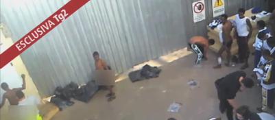 Redazione di Operai Contro, in Italia gli immigrati vengono trattati come gli ebrei nei lager nazisti Ti riporto un articolo del corriere della sera Un senegalese In fila e nudi per essere sottoposti alla disinfezione contro la scabbia. Immagini che ricordano i campi di concentramento e invece arrivano dal centro di accoglienza di Lampedusa. Le riprese sono state diffuse dagli stessi migranti e pubblicate in un servizio andato in onda sul Tg2. Sequenze che stanno creando sconcerto e polemiche ad appena due mesi dalla tragedia del fece oltre 500 morti, proprio davanti alle coste di Lampedusa. Immagini esclusive del […]