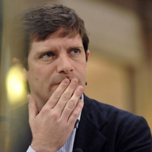 Caro Operai Contro, bisognerà organizzare una festa perché l’evasione fiscale in Svizzera del parlamentare del Pd Civati, “non ha mai superato i 10 mila dollari”. I 7.499 italiani che scappano al fisco rifugiandosi nelle banche svizzere, hanno depositato complessivamente 7 miliardi 452 milioni di dollari. Alcuni arrivano alla cifra di 540 milioni di lire. Con la complicità della politica dei padroni, nascondono la loro ricchezza per non pagare le tasse, mentre a noi ci rivoltano come calzini. Non gli basta vivere da ricchi parassiti sulla ricchezza prodotta dagli operai, vogliono perpetrare indisturbati l’accumulo della ricchezza nel loro regno di […]