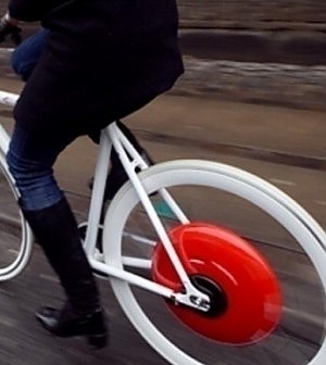 Redazione di Operai Contro, ministri, sottosegretari, Pd, Pdl, padroni,sono una massa di imbroglioni. Vi invio un articolo della repubblica Ladri ancora prima di arrivare al potereQuando era presidente dell’Associazione nazionale dei Comuni, non poteva certo immaginare che da lì a poco più di due anni, Graziano Delrio sarebbe diventato il sottosegretario alla presidenza del consiglio di un governo guidato da un altro sindaco, Matteo Renzi. Ma i due potevano forse avere un po’ più di cautela nella scelta dei ministri, soprattutto in un dicastero chiave come quello dello Sviluppo, dove il pubblico si intreccia indissolubilmente con il privato, e […]