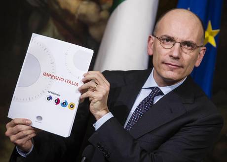 Operai, ma in fin dei conti cosa vuole Renzi? Tiene accesi i riflettori sul teatrino della politica, sostenuto da chi vuole procedere nel colpire la nostra condizione di vita. Non siamo certo noi i difensori di Letta, ma se Renzi lo vuole spintonare via senza dire cosa vuole fare, vuol dire che il suo programma non è meno antioperaio e antipopolare di quello di Letta. Renzi ha al suo attivo l’accordo elettorale con il pregiudicato Berlusconi Renzi ha al suo attivo la proposta di eliminare le pensioni di reversibilità Letta resiste a Renzi tirando su un fumus di 50 […]