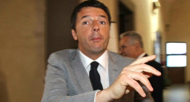 Egregio Direttore Un salario di 2 euro l’ora e la tassa sui rifiuti quantificata sui metri quadri dei loculi in cartongesso in cui vivevano, sono l’ennesima prova che di “sommerso”, non c’è un bel niente!!! Quante situazioni come quella di Prato ci sono in Toscana e in tutta Italia? (Vedi Operai Contro di ieri). Renzi, è troppo comodo bendarsi gli occhi e saltare a piè pari la merda fuori casa, per e andare a fare le passerelle al governo e in Europa! Il piano del lavoro che Renzi doveva presentare subito, l’ha rinviato a dopo le elezioni! Che furbone!!! […]