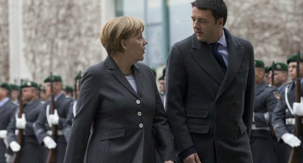 Redazione di Operai Contro, l’Italia ha bisogno di Santi. Il 2012 fu l’anno di San Monti. I leccaculi dei giornali gridavano al miracolo e spergiuravano che ci avrebbe portato fuori dalla crisi Il 2013 è stato l’anno di Papa Francesco. I leccaculo dei giornali gridavano al miracolo ogni volta che Bergoglio diceva buonasera Bergoglio il papa della chiesa povera. Poi è venuto Letta  è finito presto Ora sull’altare abbiamo San Renzi il gangster. Renzi convince Hollande, Renzi riceve gli applausi della Merkel, Renzi riporta in vita il pregiudicato Berlusconi. Il popolo d’Italia è fatto così aspetta sempre un Santo. […]