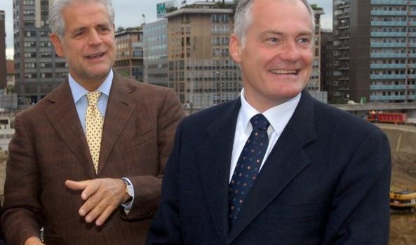 MILANO – «Antonio non è mai stato un uomo venale», giura uno dei tecnici della Regione che ha lavorato a stretto contatto con lui negli ultimi anni. «Amava il suo lavoro. Il suo pensiero non erano certo i soldi». Ma Antonio Rognoni, di soldi, ne guadagnava comunque parecchi. Lo racconta l’audit interno che la stessa giunta Maroni ha commissionato a inizio mandato per far luce sullo stato dei conti delle società regionali e su Infrastrutture Lombarde in particolare. Uno stipendio, quello di Rognoni, «assai vicino a quello del primo presidente di Cassazione» (che è di 304 mila euro, ndr ), […]