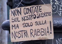 Redazione di Operai Contro, Lo stato “italiano” e piu’ precisamente il capitalismo può affamare un “popolo” ed è ovvio che è un atto  concretamente violento e non pacifico. Condannare milioni di uomini allo sfruttamento e’ un atto violento, marziale, “militare” offensivo. Rubare,Depredare, Deportare risorse primarie con le popolazioni  coinvolte nel mezzo (come petrolio , gas, materie prime) e’ un atto violento e militare contro parti del globo, interi continenti. Nella stessa “giurisprudenza” borghese, e’ legittima, la difesa proporzionata all’ offesa, dunque se e’ vero che  il capitalismo fa quotidianamente atti violenti e offensivi verso gli operai e su milioni […]