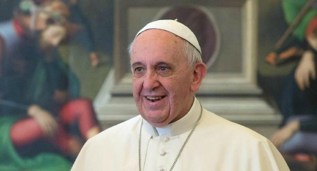 Redazione di Operai Contro, Francesco è grande. “Dio è irrevocabilmente e senza mezzi termini dalla parte delle vittime degli abusi“. Il mea culpa della Chiesa di Papa Francesco per la pedofilia risuonerà forte nella via crucis al Colosseovenerdì santo, il prossimo 18 aprile, nel giorno in cui il cristianesimo ricorda la morte in croce del suo fondatore Gesù. Bergoglio, che presiederà il rito che sarà trasmesso in diretta mondovisione, ascolterà in silenzio quella richiesta di perdono rivolta alle numerose vittime degli abusi contenuta nella meditazione della decima stazione della via crucis 2014. Testi preparati quest’anno, per volontà del Papa latinoamericano, dall’arcivescovo di Campobasso-Boiano, monsignor Giancarlo Maria Bregantini, presidente […]