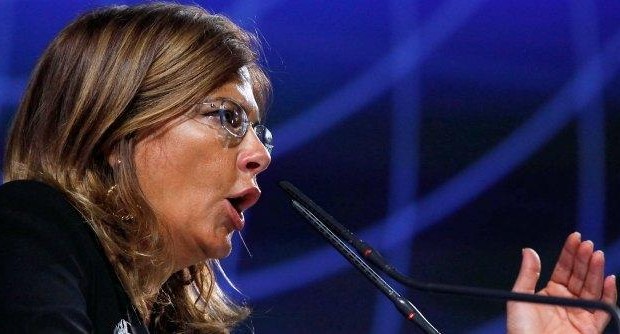 Redazione di Operai Contro, il destino dell’impianto siderurgico Marcegaglia Buildtech di Sesto San Giovanni per la padrona è segnato. Lo scontro tra azienda e sindacati, che ha fatto saltare il tavolo, si è consumato sul terreno del trasferimento della produzione nella struttura di Pozzolo Formigaro, in provincia di Alessandria. Il trasferimento era una presa in giro. A Pozzolo Formigaro ci sono esuberi. Ma il trasferimento serviva come ricatto: operai o accettate o vi licenziamo. La RSU cadde nel tranello e andò a vedere Pozzolo Formigaro. Tutti i membri della RSU erano solo dei parolai Dovevamo iniziare subito la lotta contro la chiusura della […]