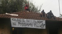   E’ iniziato alle prime ore di questa mattina lo sgombero del csoa Lambretta a Milano, un insieme di palazzine di proprietà dell’Aler occupate nella primavera del 2012. Intorno alle 7 polizia, carabinieri, agenti della digos e guardia di finanza si sono presentati in forze, militarizzando il quartiere in cui si trova lo spazio sociale e facendo poi irruzione al suo interno. Sei compagni che si trovavano all’interno del Lambretta sono riusciti a raggiungere il tetto di una delle palazzine, dove stanno tuttora resistendo, mentre all’esterno, in piazza Ferravilla, ha iniziato a formarsi un presidio di solidarietà. Il Lambretta […]